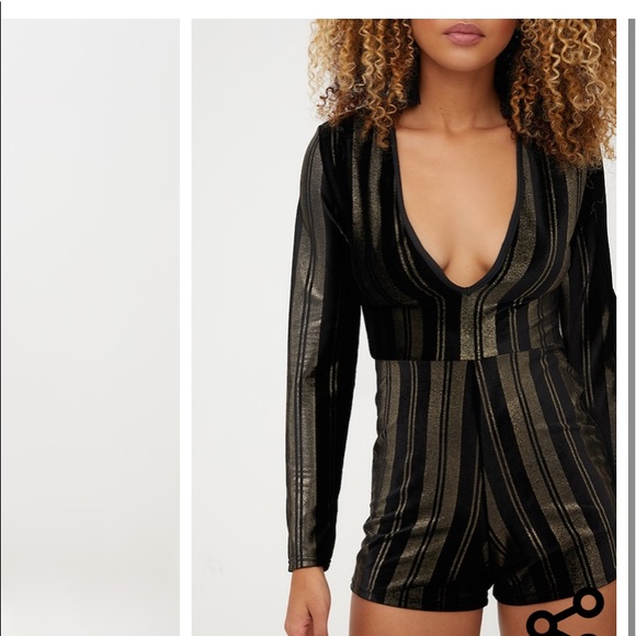 Pretty Little Thing Velvet Stripe Plunge Playsuit - Picture 3 of 12
